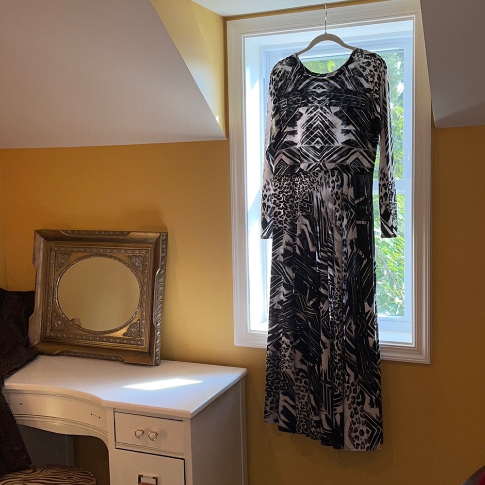 Long sleeve black and white dress